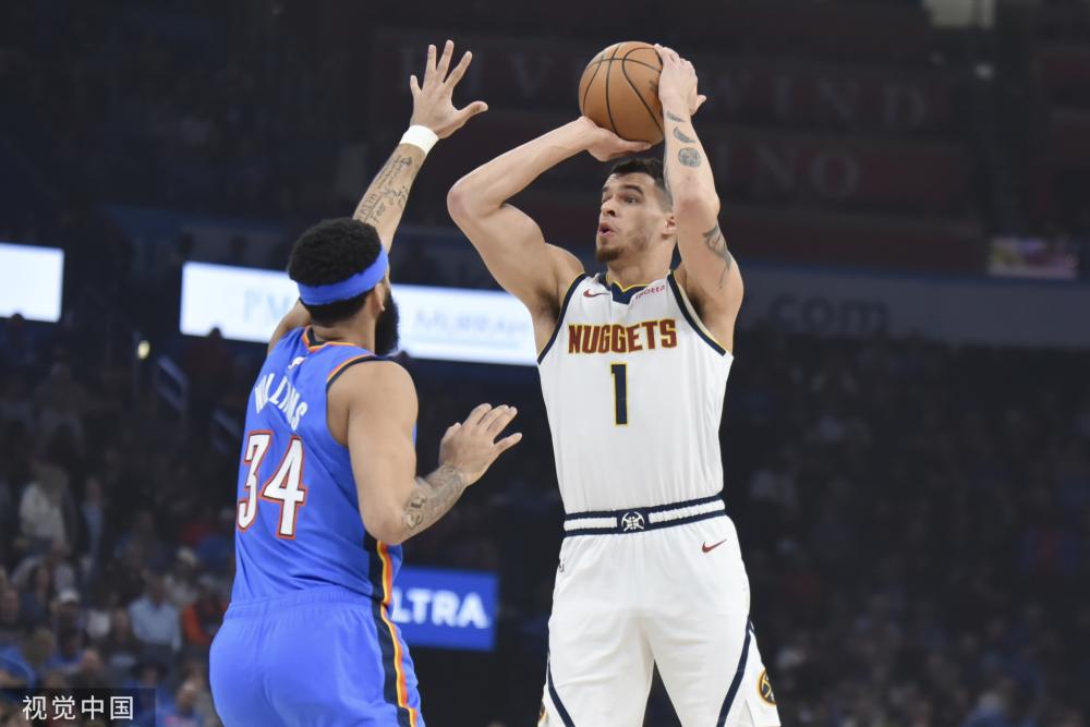 被迅速拉开 被迅速拉开