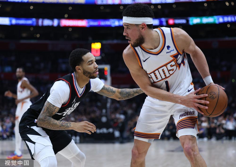 背景与年轻 背景与年轻