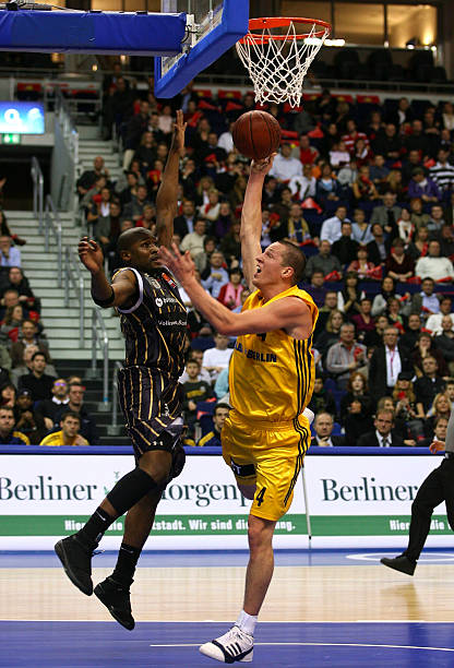 的多线作战 的多线作战