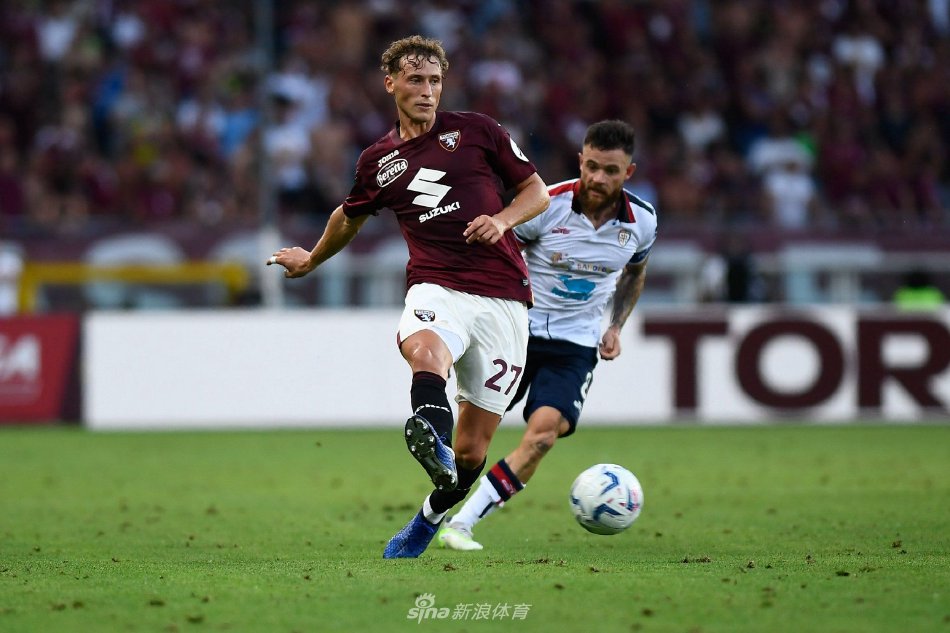 首轮的比赛 首轮的比赛