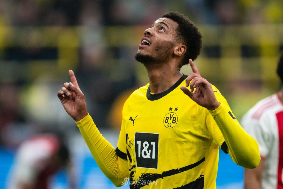 激烈讨论 激烈讨论