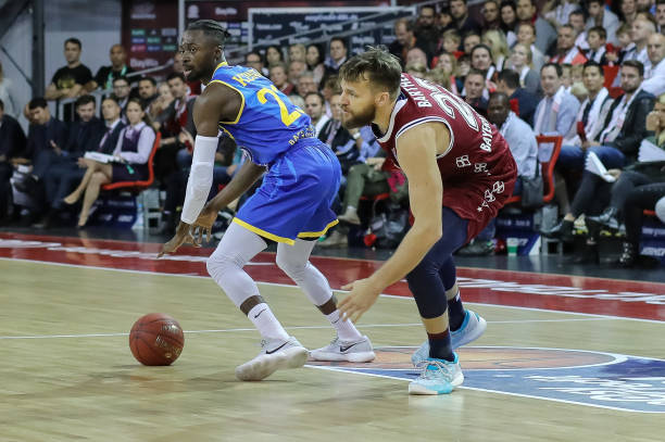 握了传球角 握了传球角