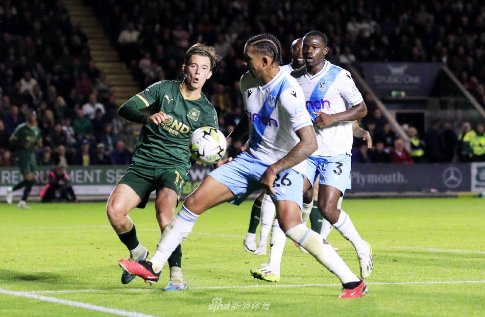 深区接发迫 深区接发迫